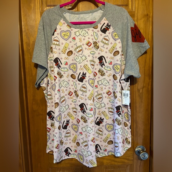 Hot Topic Kiki’s Delivery Service bakery toss raglan tee size 5 5x NWT 🩷🧁 - Picture 5 of 6